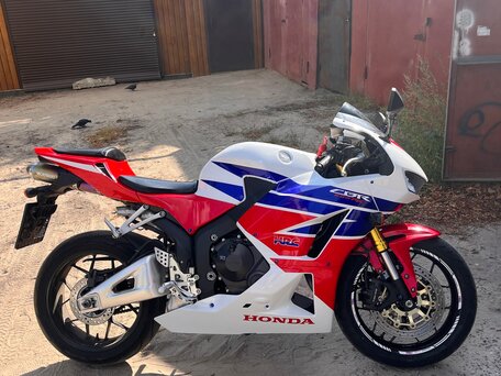 2015 Honda CBR 600RR, красный, 680000 рублей, вид 2