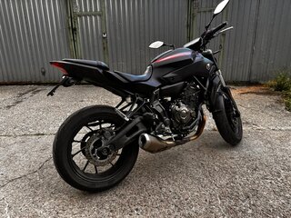 2017 Yamaha MT-07 (FZ-07), красный, 1200000 рублей, вид 5