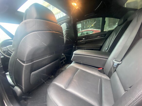 2009 BMW 7 серии 740i V (F01/F02/F04), белый, 1850000 рублей - вид 29