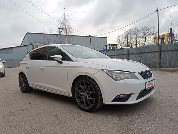 2013 SEAT Leon III, белый, 750000 рублей - вид 1