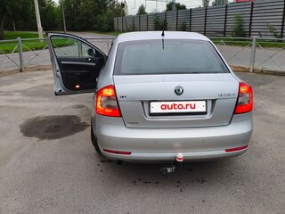 2013 Skoda Octavia II (A5) Рестайлинг, серебристый, 750000 рублей, вид 4