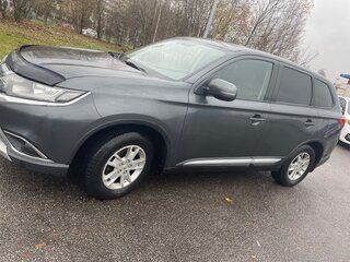 2016 Mitsubishi Outlander III Рестайлинг 2, серый, 1555000 рублей, вид 3