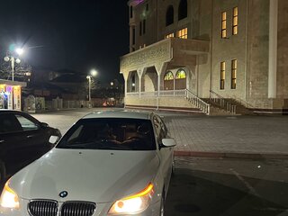 2008 BMW 5 серии 530xi V (E60/E61) Рестайлинг, белый, 1150000 рублей, вид 3