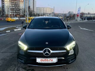 2018 Mercedes-Benz A-Класс 200 IV (W177), чёрный, 2148551 рублей, вид 4