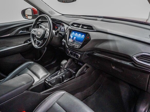 2020 Chevrolet TrailBlazer III, красный, 1890000 рублей - вид 10