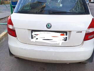 2012 Skoda Fabia II Рестайлинг, белый, 650000 рублей, вид 2