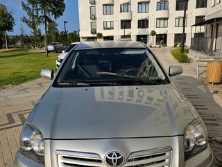 2006 Toyota Avensis II Рестайлинг, серебристый, 490000 рублей, вид 3