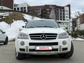 2008 Mercedes-Benz M-Класс AMG 63 AMG II (W164) Рестайлинг, белый, 1200000 рублей, вид 3