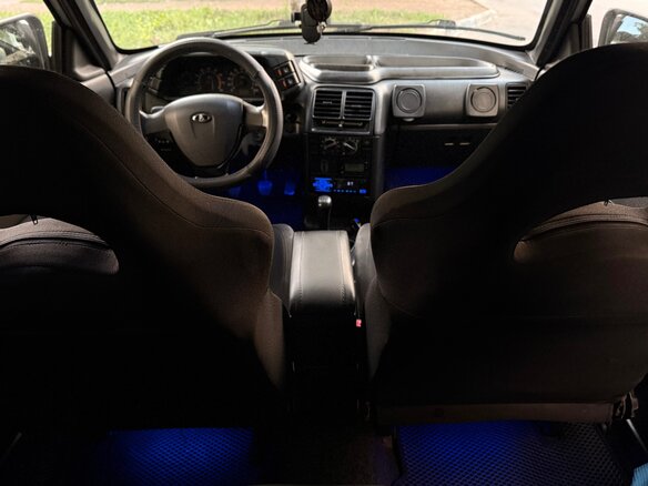 2004 Lada (ВАЗ) 2111, серебристый, 175000 рублей - вид 8