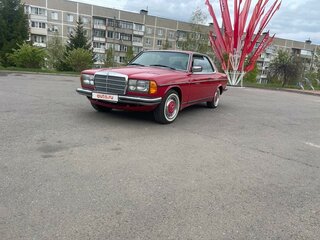 1979 Mercedes-Benz W123 230, красный, 2100000 рублей, вид 1