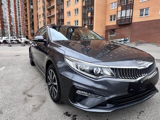 2019 Kia Optima IV Рестайлинг, серый, 1950000 рублей, вид 2