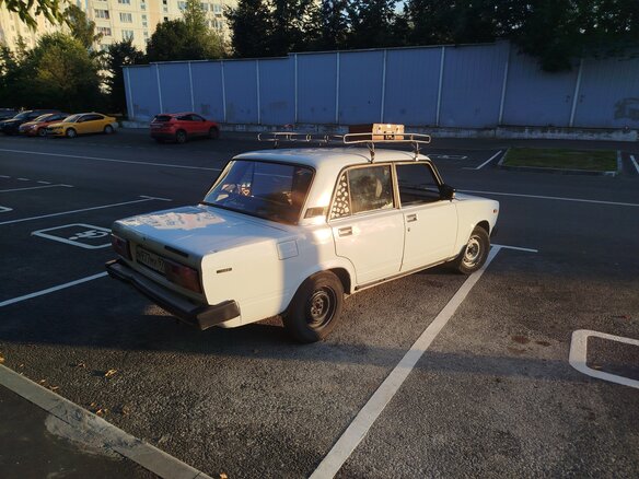 1999 Lada (ВАЗ) 2105, белый, 149000 рублей - вид 9