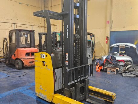 2008 Komatsu FB, жёлтый, 1350000 рублей, вид 2