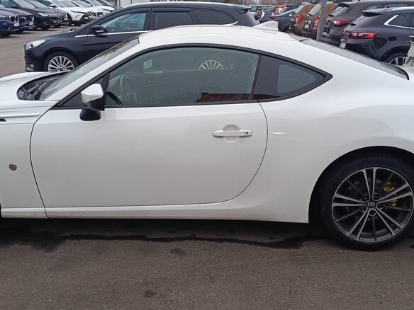 2016 Toyota GT86 I Рестайлинг, белый, 1926305 рублей - вид 13