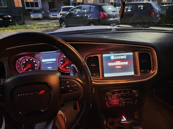 2019 Dodge Charger VII (LD) Рестайлинг, белый, 2750000 рублей - вид 6
