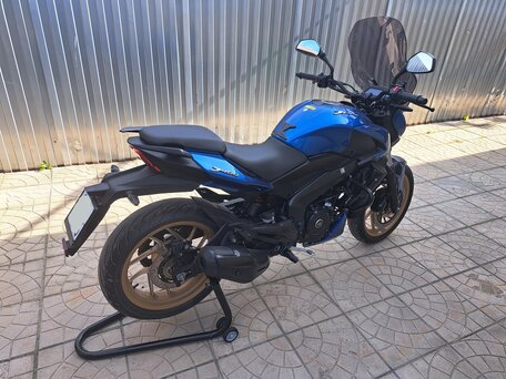 2018 Bajaj Dominar 400, синий, 295000 рублей, вид 4