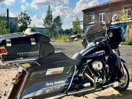 2010 Harley-Davidson Electra Glide, фиолетовый, 1000000 рублей, вид 3