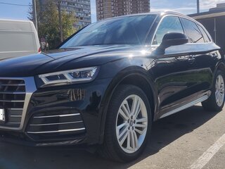 2020 Audi Q5 45 TFSI II (FY), чёрный, 3055000 рублей, вид 2