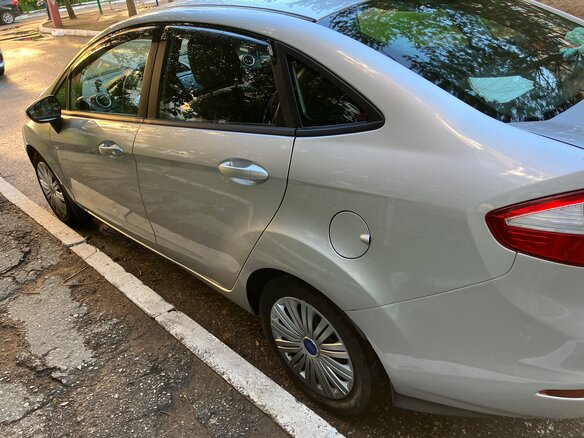 2016 Ford Fiesta Mk6 Рестайлинг, серебристый, 850000 рублей - вид 10