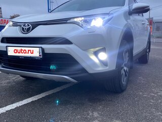 2017 Toyota RAV4 IV (XA40) Рестайлинг, белый, 2400000 рублей, вид 1
