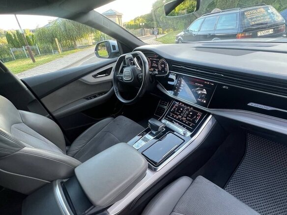 2018 Audi Q8 50 TDI I (4M), серебристый, 5200000 рублей - вид 5