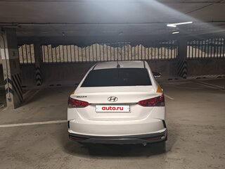 2021 Hyundai Solaris II Рестайлинг, белый, 876543 рублей, вид 4