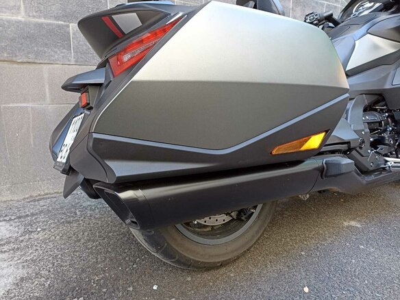 2024 Honda GL 1800 Gold Wing, серебристый, 2399000 рублей - вид 18
