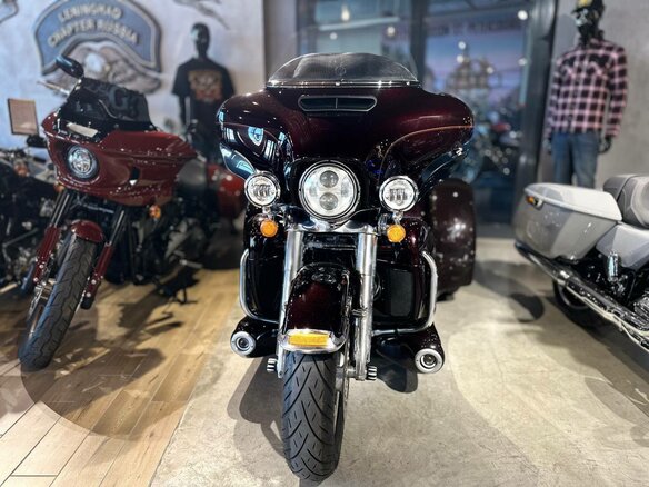 2014 Harley-Davidson Tri Glide, пурпурный, 2200000 рублей - вид 2