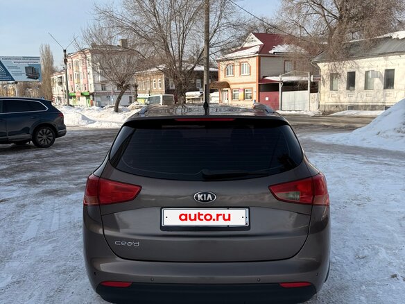 2015 Kia Ceed II Рестайлинг, коричневый, 999999 рублей - вид 9