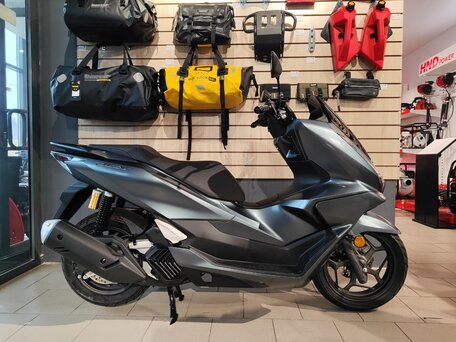 2025 Honda PCX 160, серый, 499900 рублей, вид 1