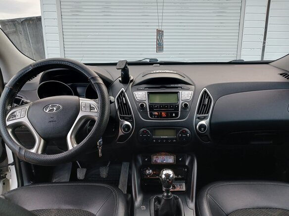 2011 Hyundai ix35 I, белый, 1100000 рублей - вид 7