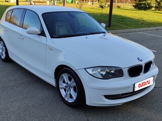 2008 BMW 1 серии 120i I (E81/E82/E87/E88) Рестайлинг, белый, 1150000 рублей, вид 1