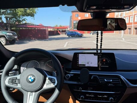 2017 BMW 5 серии 520d VII (G30/G31/G38), чёрный, 2700000 рублей, вид 4