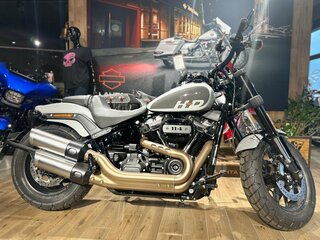 2024 Harley-Davidson Fat Bob, серый, 3450000 рублей, вид 2
