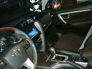 2018 Toyota Fortuner II, чёрный, 3000000 рублей, вид 3