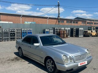 1999 Mercedes-Benz E-Класс 200 II (W210, S210), серый, 375000 рублей, вид 1