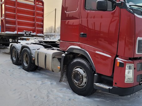 2008 Volvo FH, красный, 4700000 рублей, вид 1