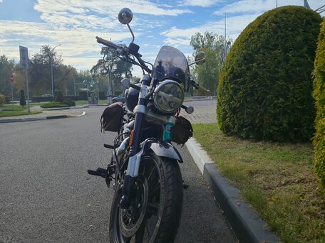 2024 Royal Enfield Super Meteor, чёрный, 550000 рублей, вид 4