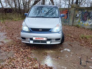 2001 Nissan Serena II (C24), синий, 370000 рублей, вид 1