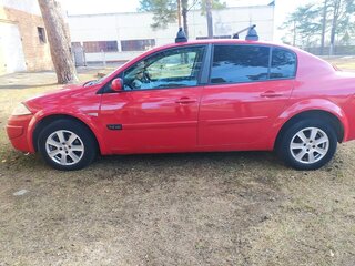 2006 Renault Megane II Рестайлинг, красный, 350000 рублей, вид 4