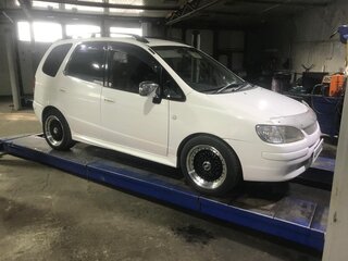 1997 Toyota Corolla Spacio I, белый, 650000 рублей, вид 2