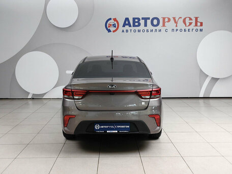 2020 Kia Rio IV, коричневый, 1568000 рублей, вид 4