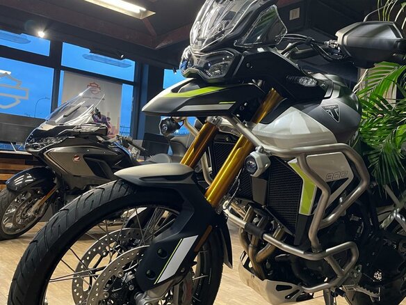 2024 Triumph Tiger 900, серый, 1850000 рублей - вид 4