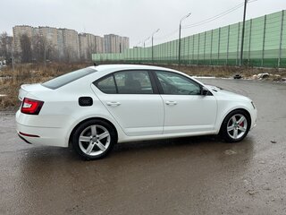2019 Skoda Octavia III (A7) Рестайлинг, белый, 1880000 рублей, вид 5