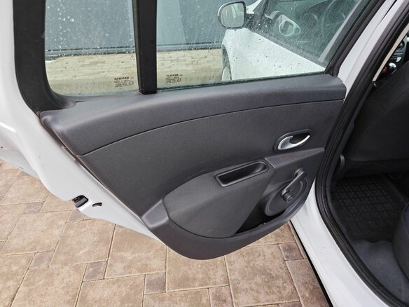 2009 Renault Clio III Рестайлинг, белый, 628200 рублей - вид 10