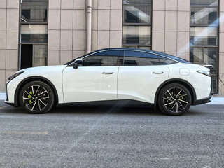 2024 Arcfox Alpha S5 65 kWh I, белый, 3251003 рублей, вид 5