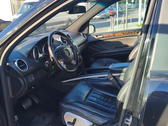 2008 Mercedes-Benz M-Класс 320 II (W164), чёрный, 1200000 рублей - вид 4