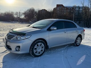2012 Toyota Corolla X (E140, E150) Рестайлинг, серебристый, 1390000 рублей, вид 1