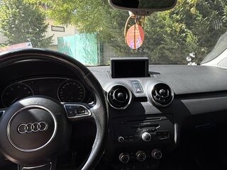 2011 Audi A1 Sportback I (8X), белый, 950000 рублей, вид 5