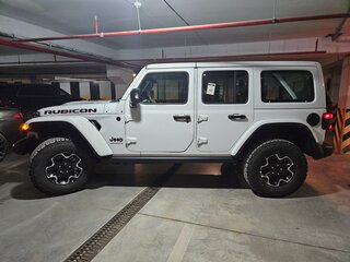 2023 Jeep Wrangler IV (JL), белый, 7140000 рублей, вид 4